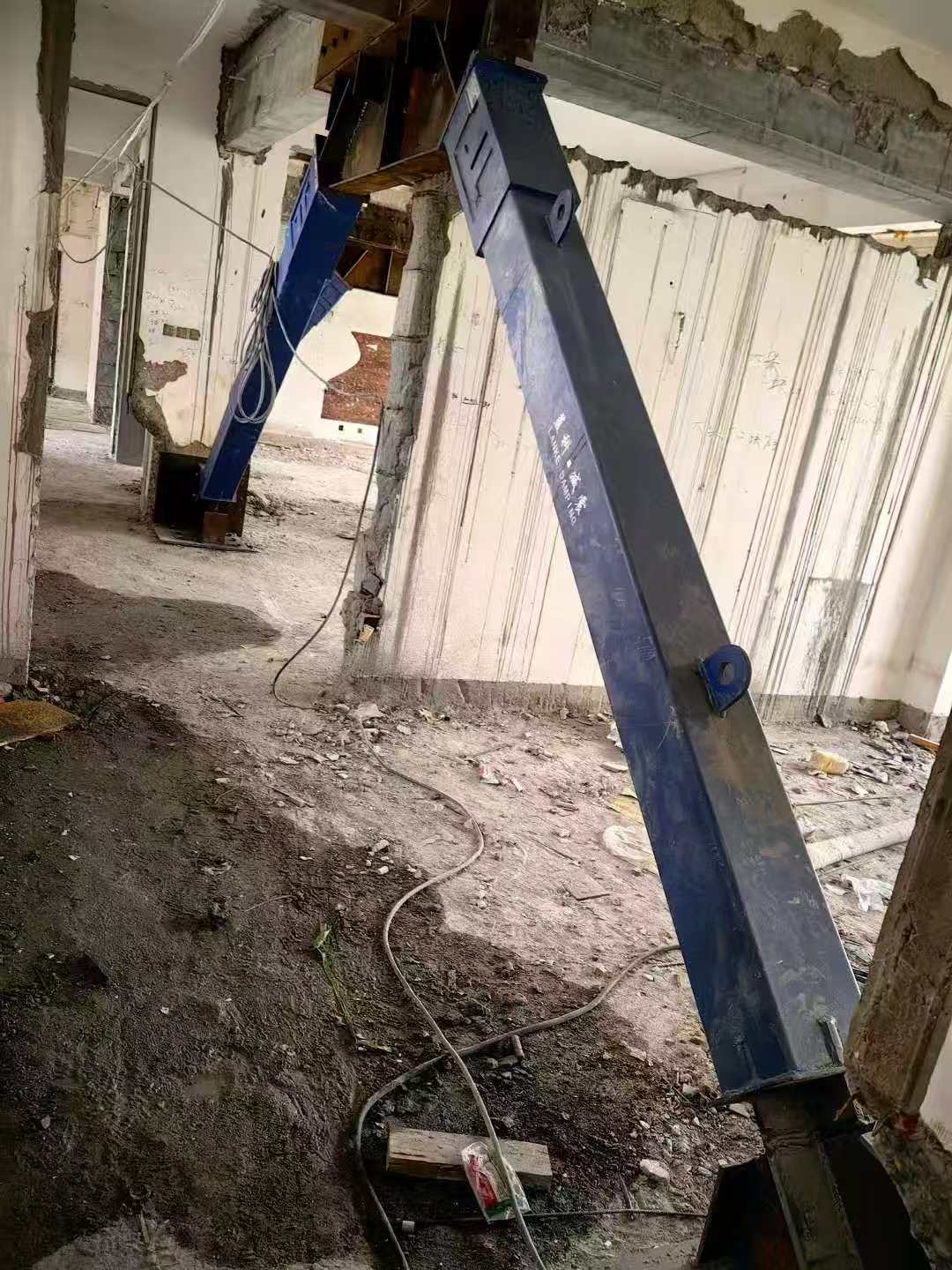 隆安柱子粘钢加固施工工艺